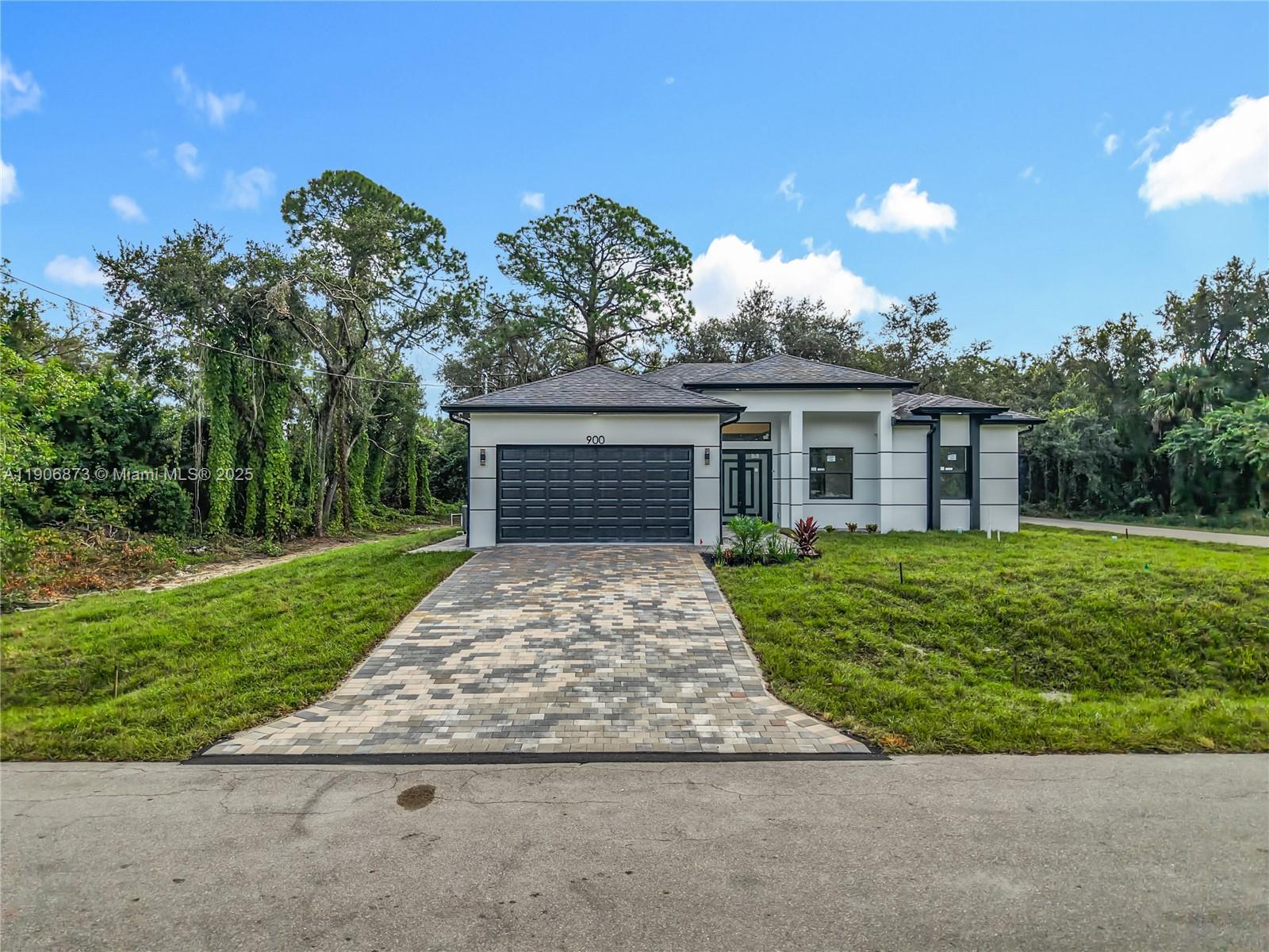 900 Sheldon Ave, Lehigh Acres FL 33936 photo 3
