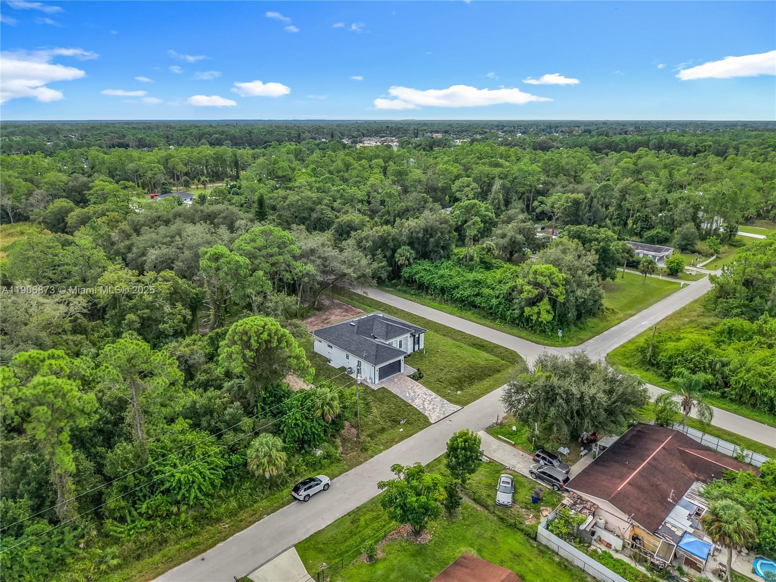 900 Sheldon Ave, Lehigh Acres FL 33936 photo 4