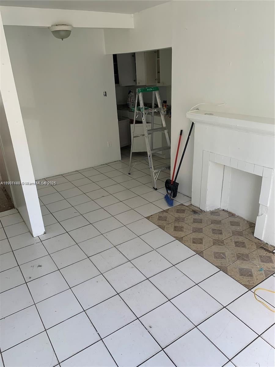 1037 NW 30th St, Miami FL 33127 photo 5