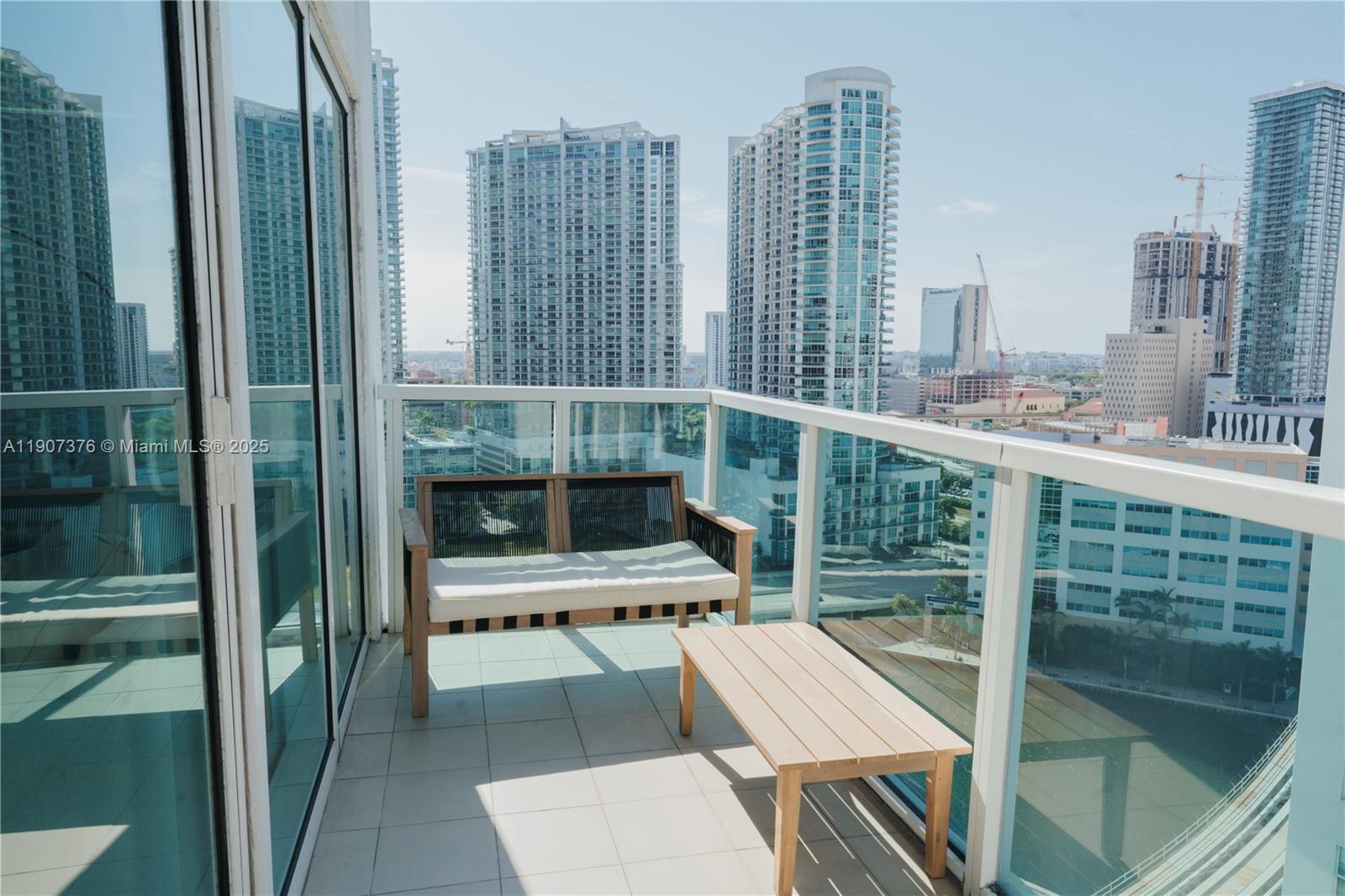 41 SE 5th St # 1217, Miami FL 33131 photo 4