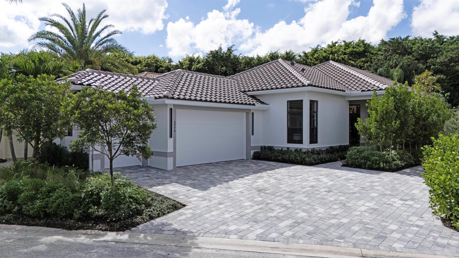 2579 Players Court, Wellington FL 33414 photo 3