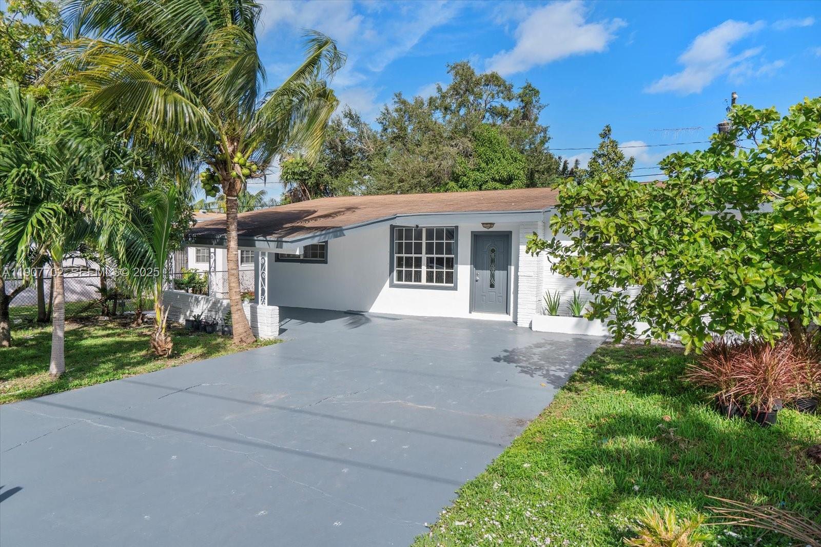 261 NE 172nd St, North Miami Beach FL 33162 photo 4