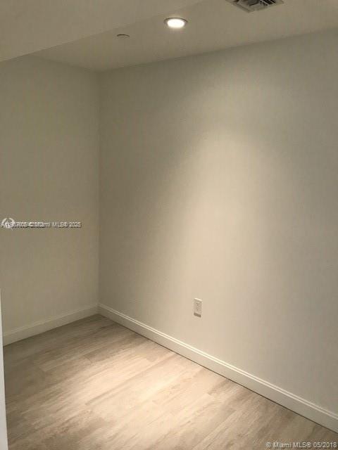 55 SW 9th St # 2510, Miami FL 33130 photo 5