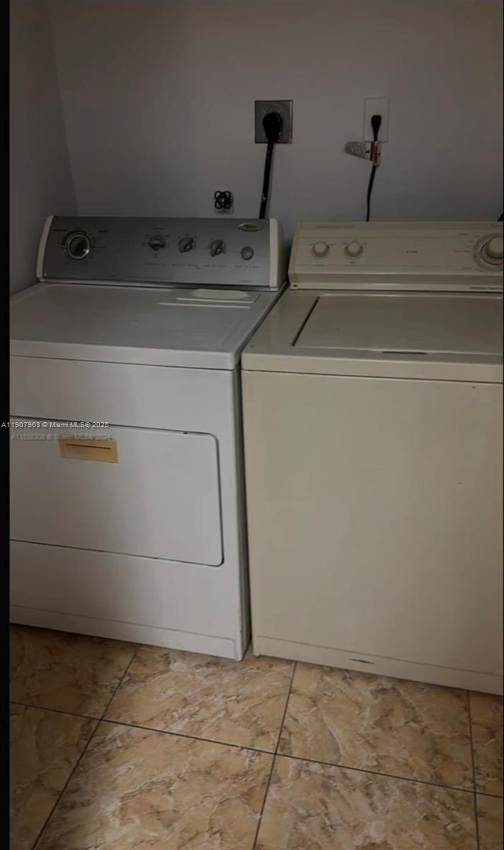 2952 NW 55th Ave # 2D, Lauderhill FL 33313 photo 2