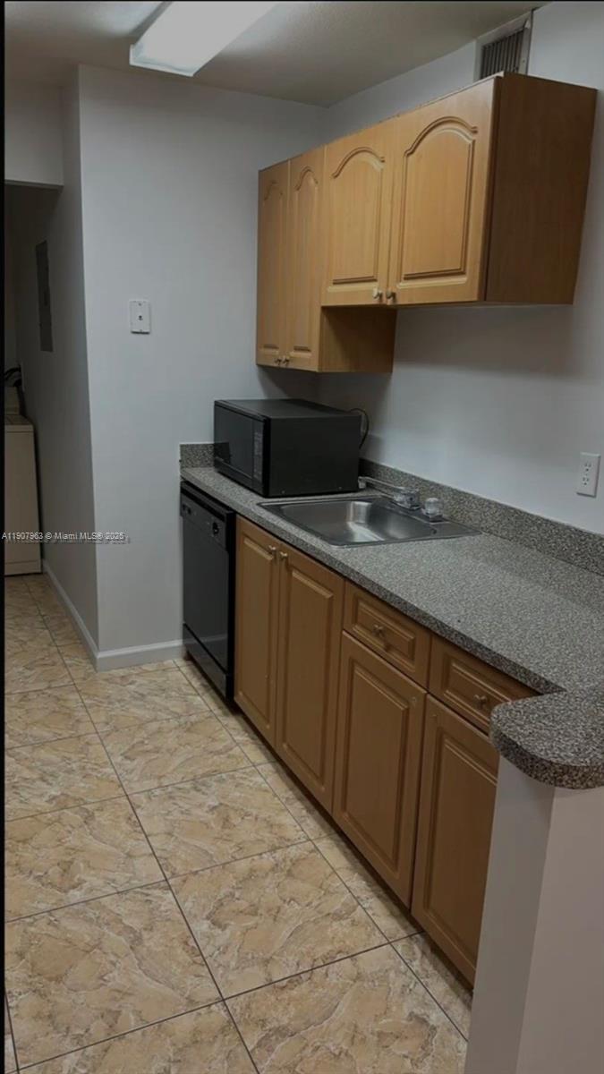 2952 NW 55th Ave # 2D, Lauderhill FL 33313 photo 3