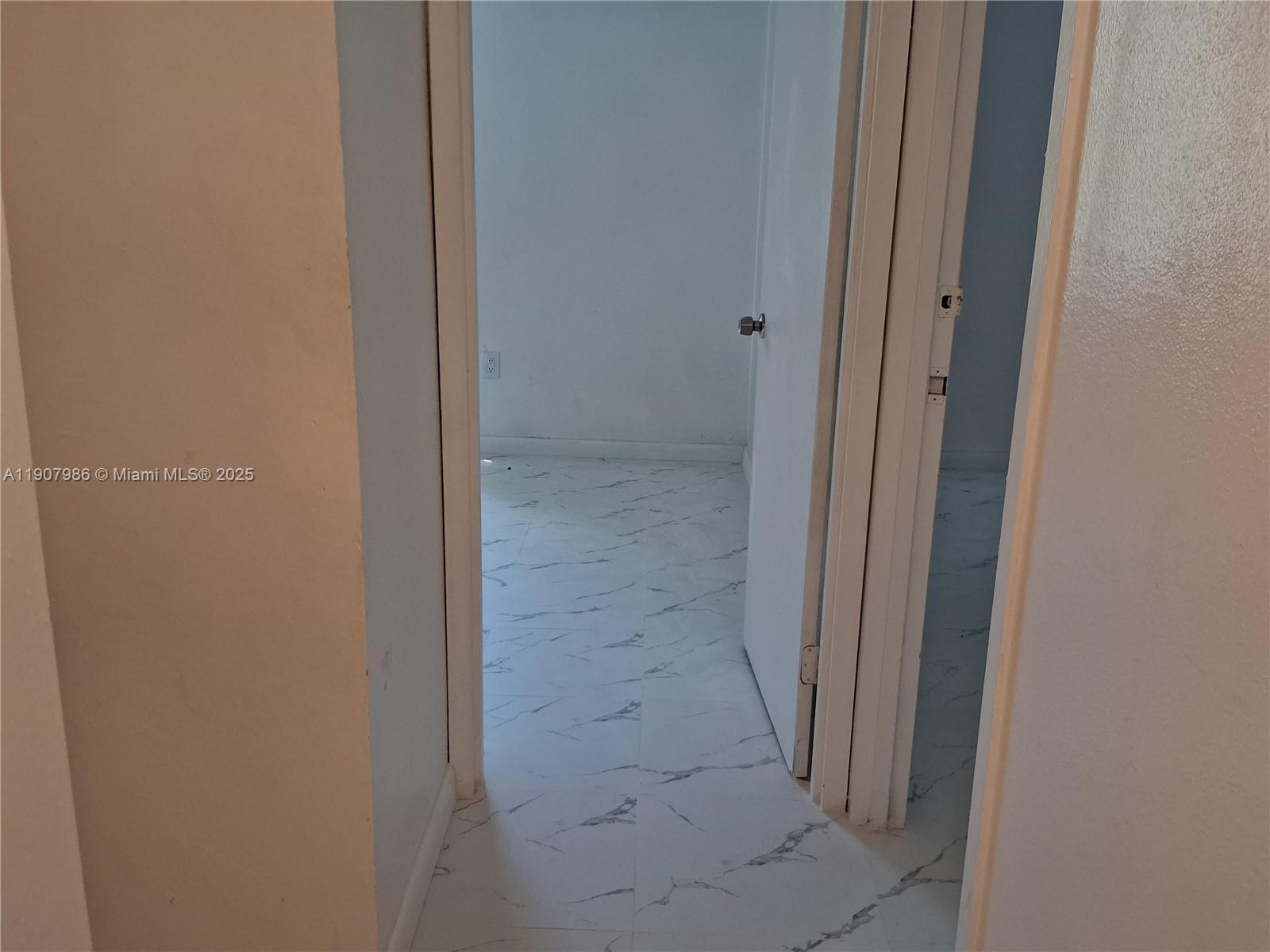 6103 SW 69th St # 41, South Miami FL 33143