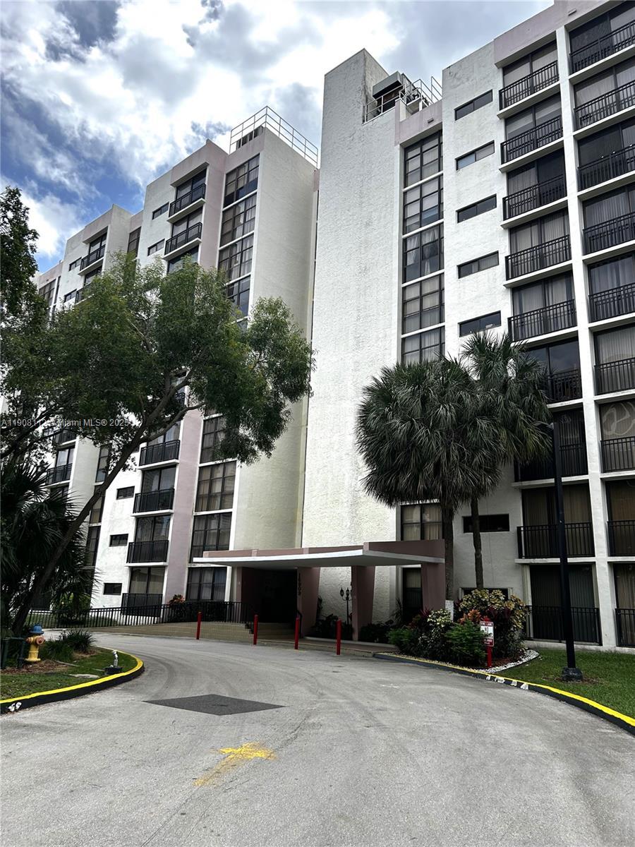 16909 N Bay Rd # 103, Sunny Isles Beach FL 33160 photo 3
