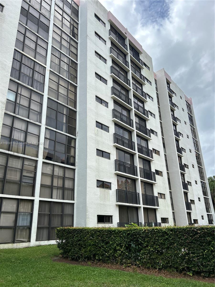 16909 N Bay Rd # 103, Sunny Isles Beach FL 33160 photo 4