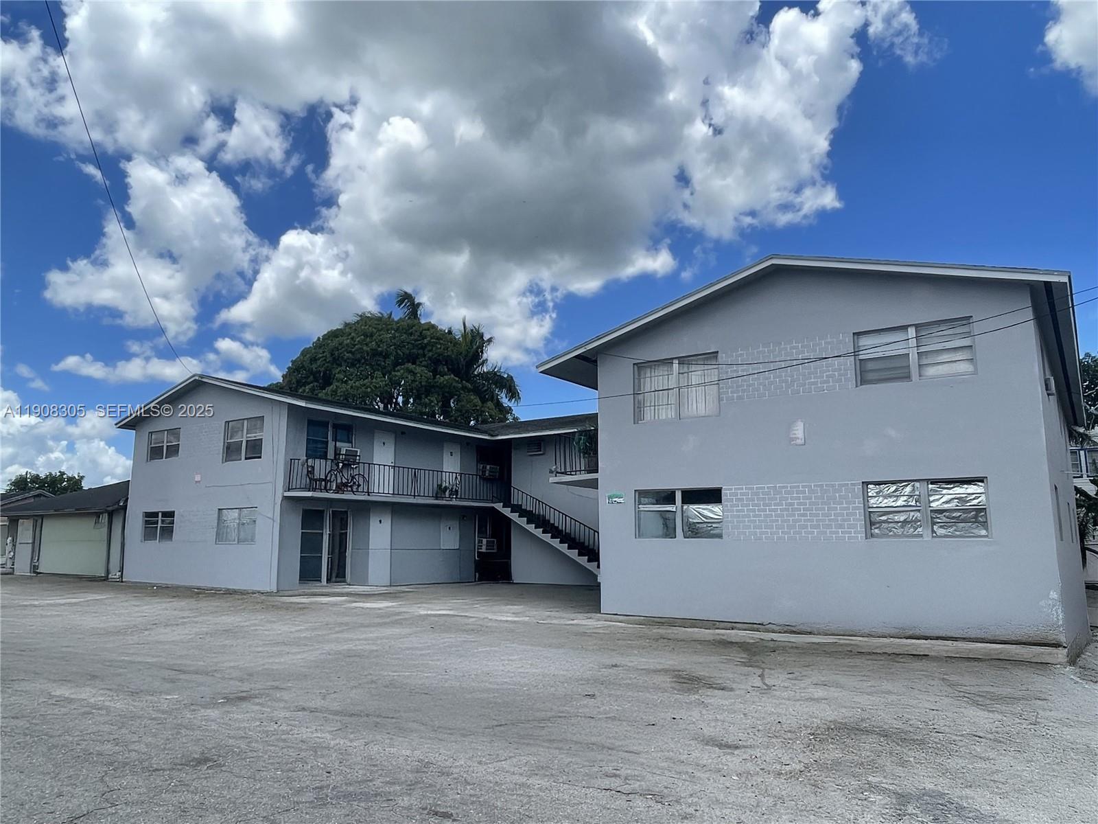 332 SW 3rd St # 8, Belle Glade FL 33430 photo 2