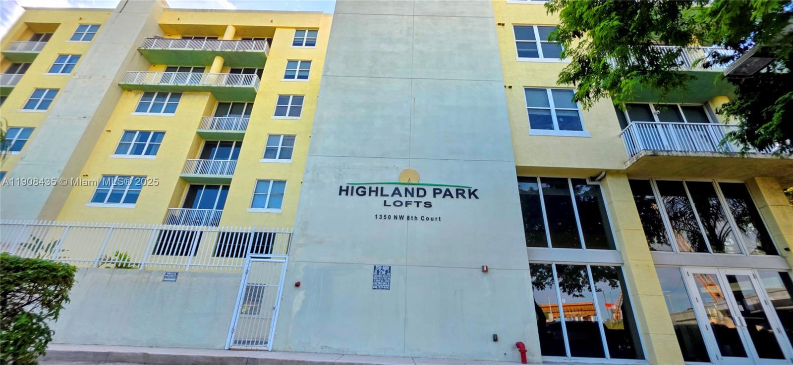 1350 NW 8th Ct # 6, Miami FL 33136 photo 2