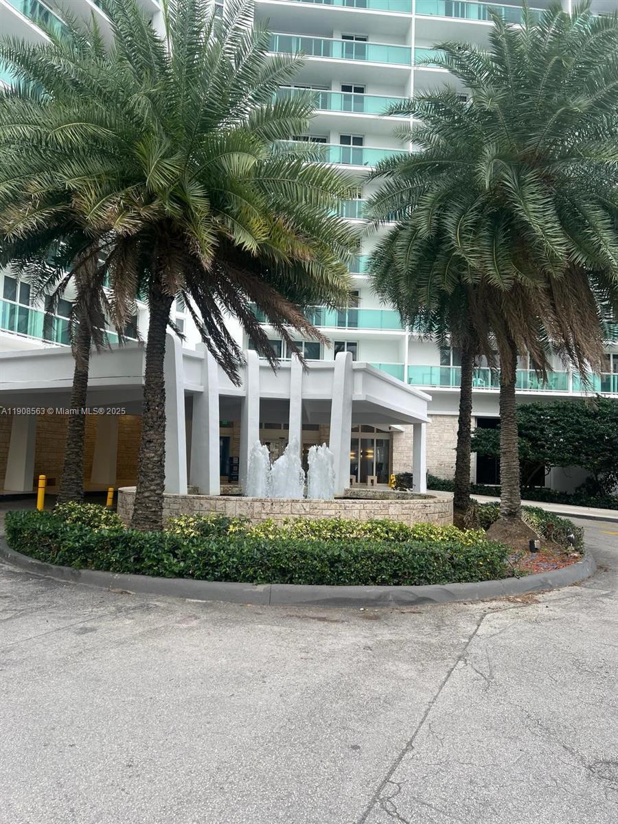 100 Bayview Dr # 227, Sunny Isles Beach FL 33160 photo 4