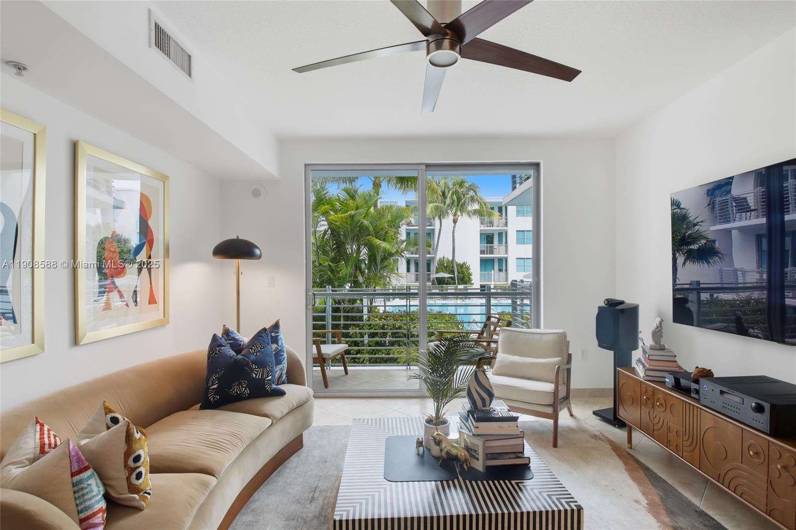 110 Washington Ave # 2420, Miami Beach FL 33139 photo 2