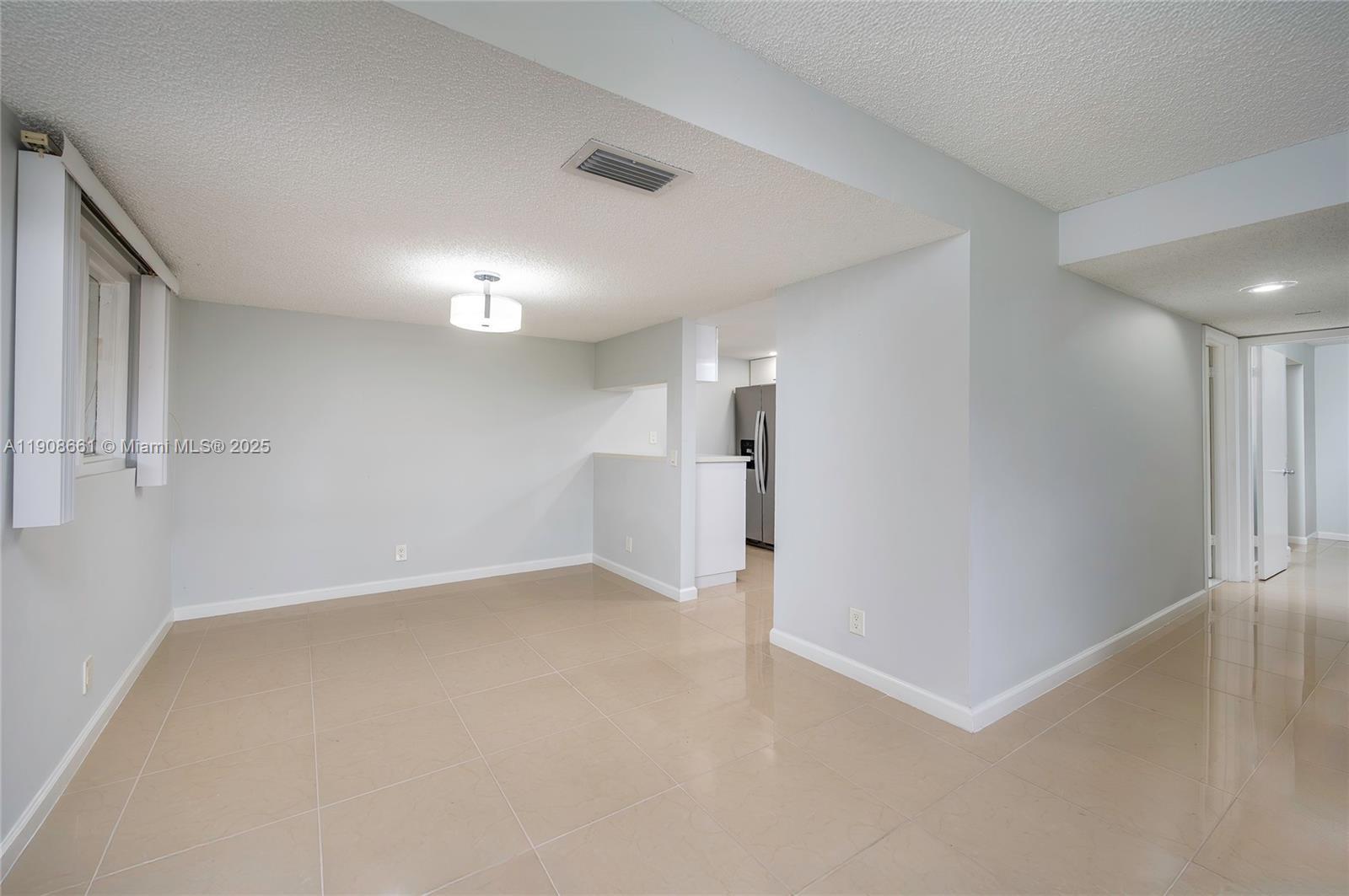 10421 Mahogany Key Cir # 105, Miami FL 33196 photo 3