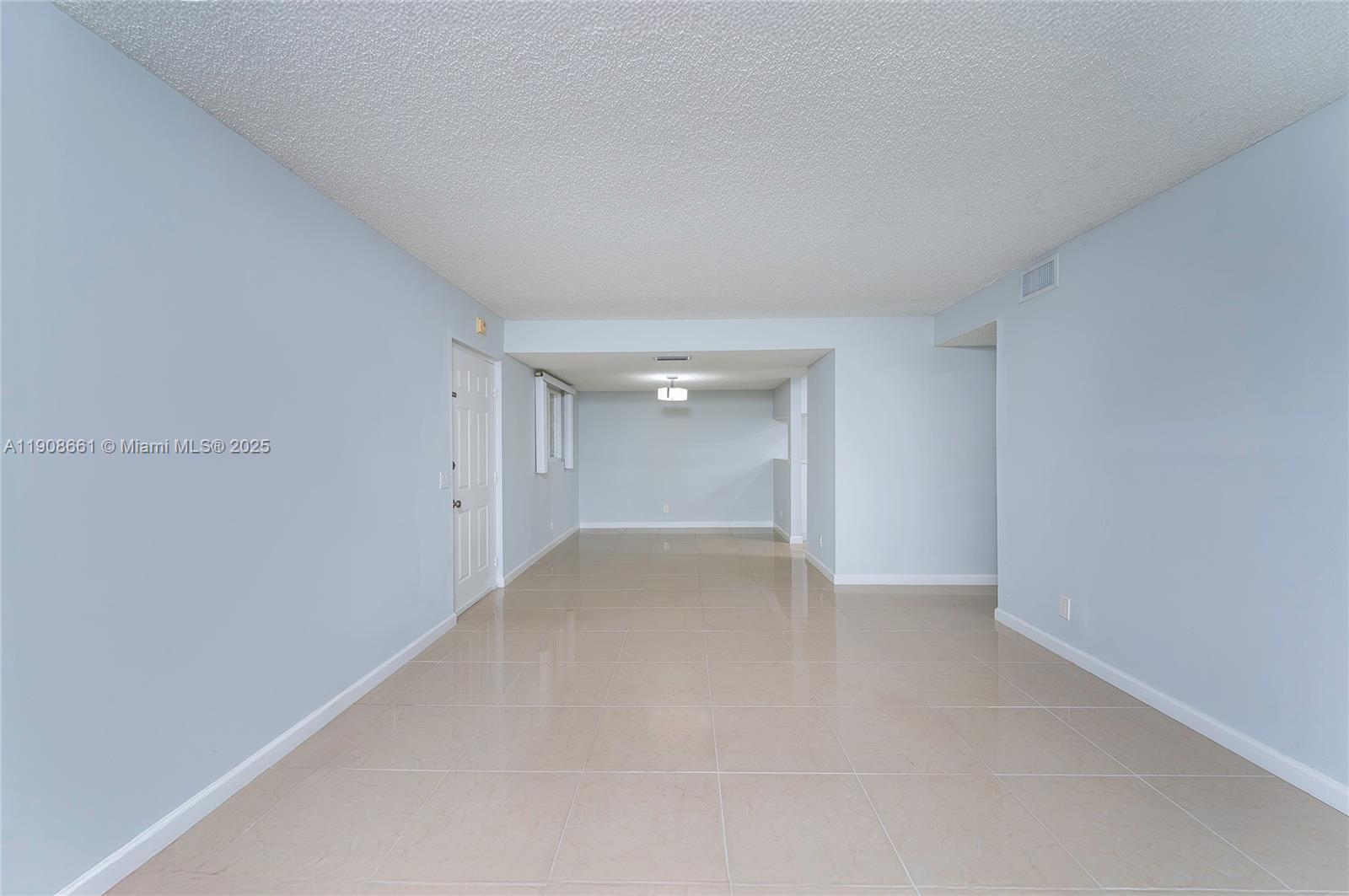 10421 Mahogany Key Cir # 105, Miami FL 33196 photo 5
