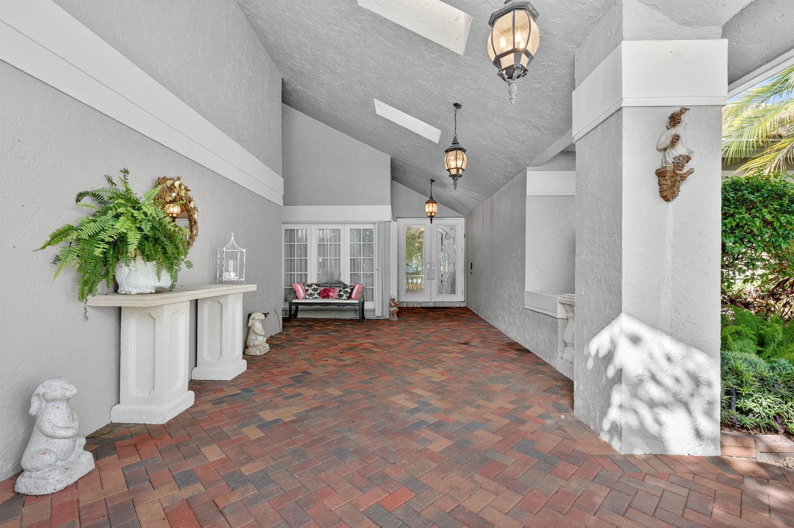 7205 Mandarin Drive, Boca Raton FL 33433 photo 3