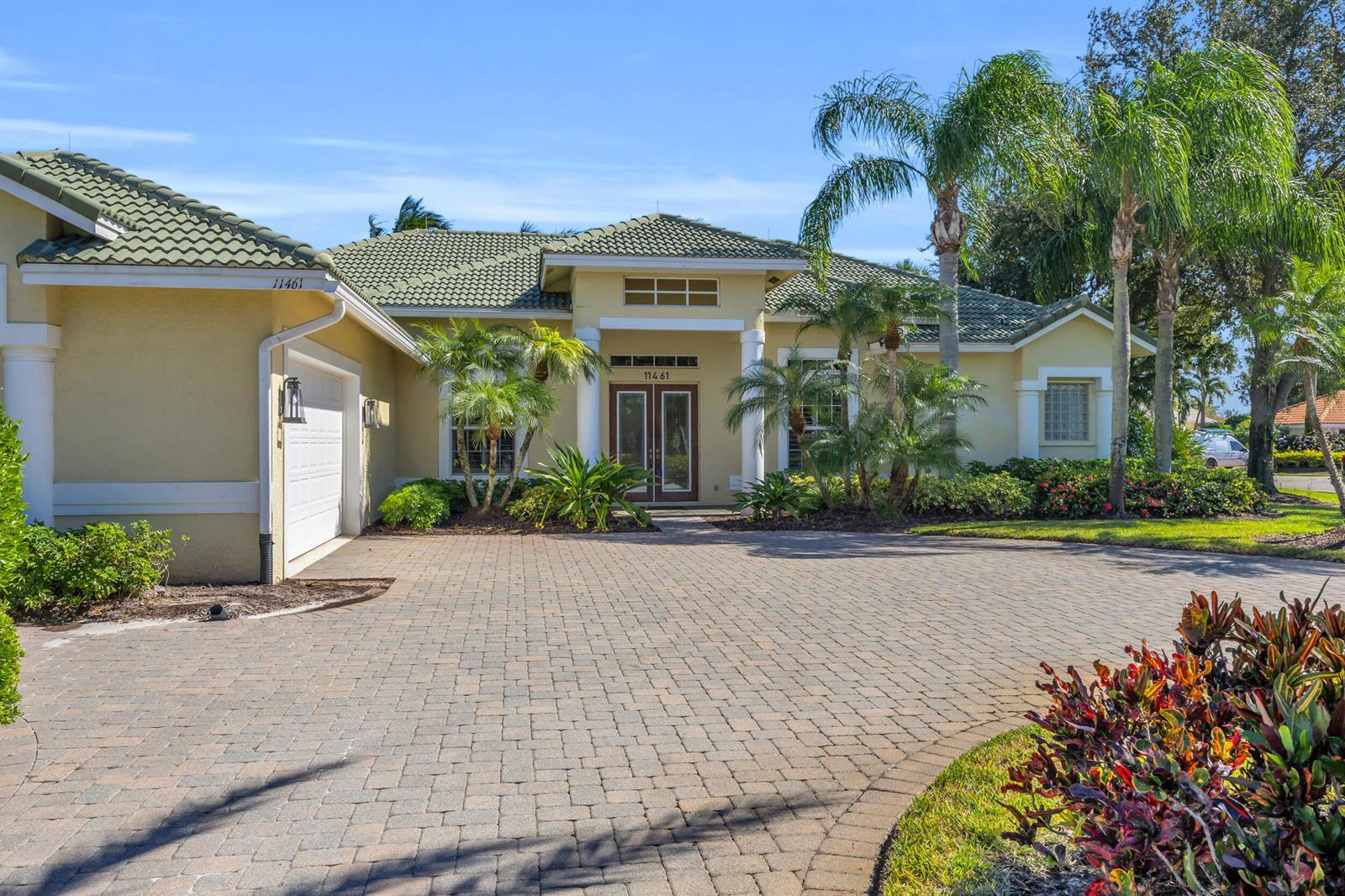 11461 SE Plandome Drive, Hobe Sound FL 33455 photo 2