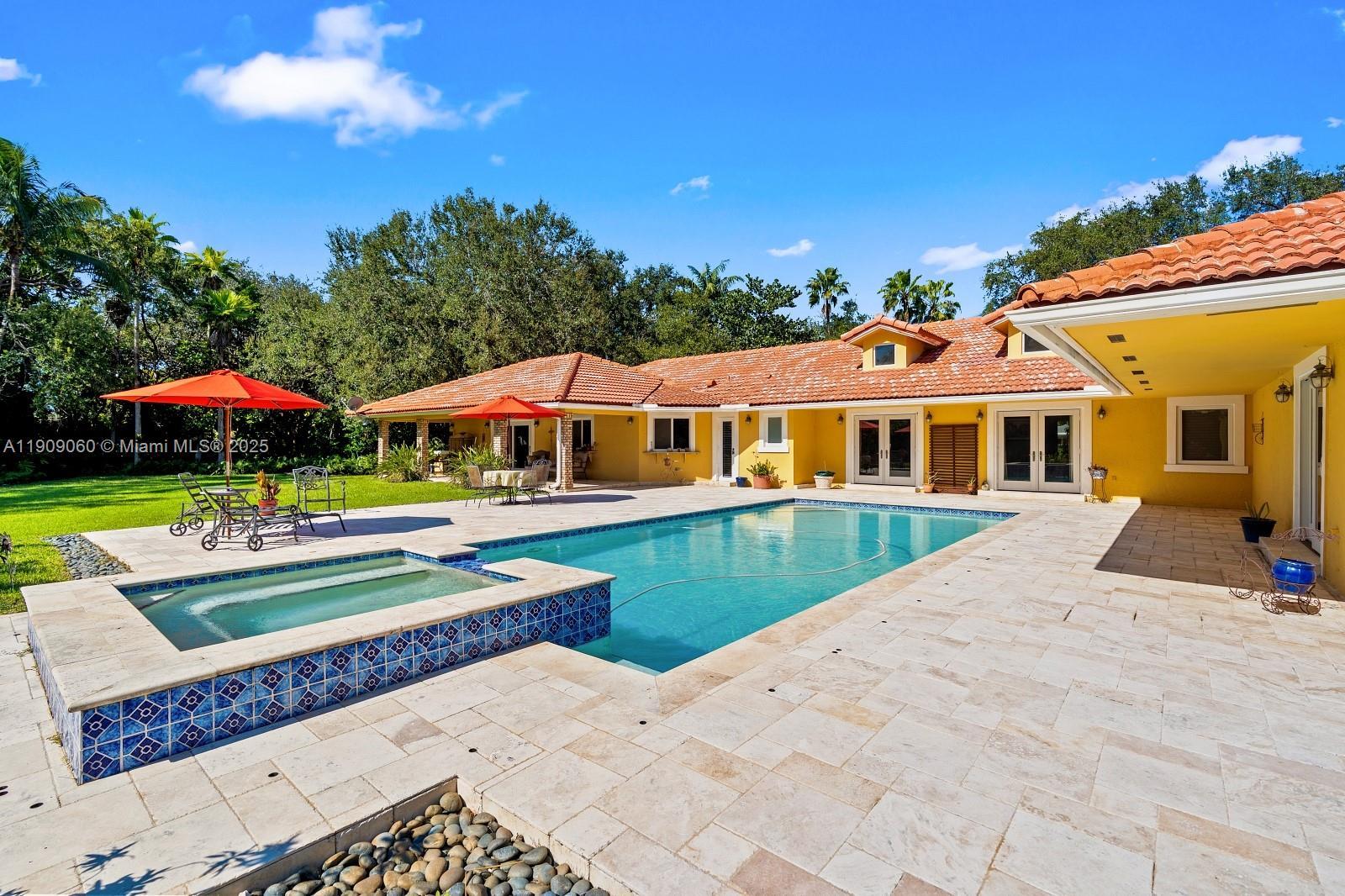 6500 SW 127th St, Pinecrest FL 33156 photo 2