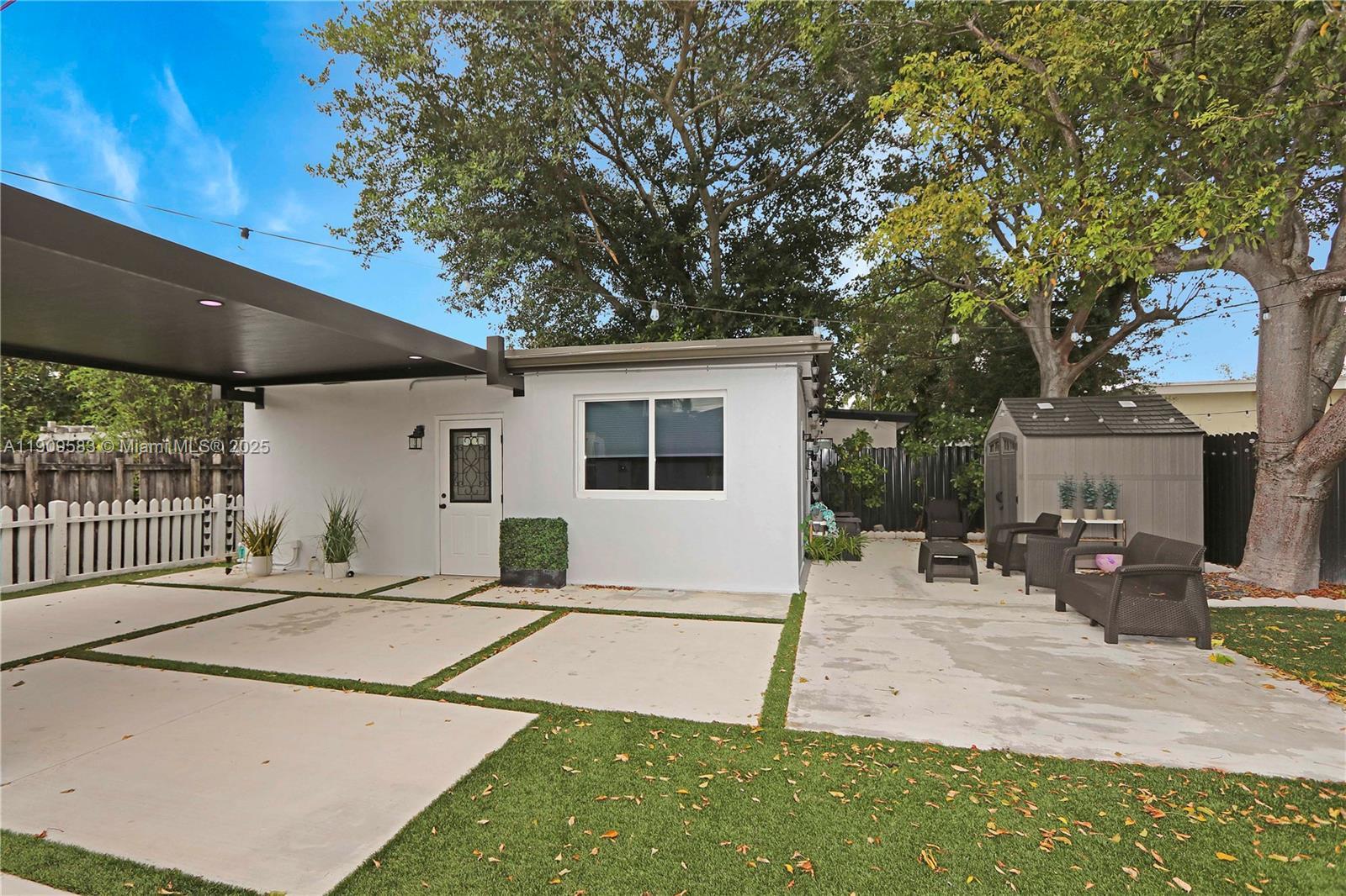 6521 SW 31st St, Miami FL 33155 photo 3