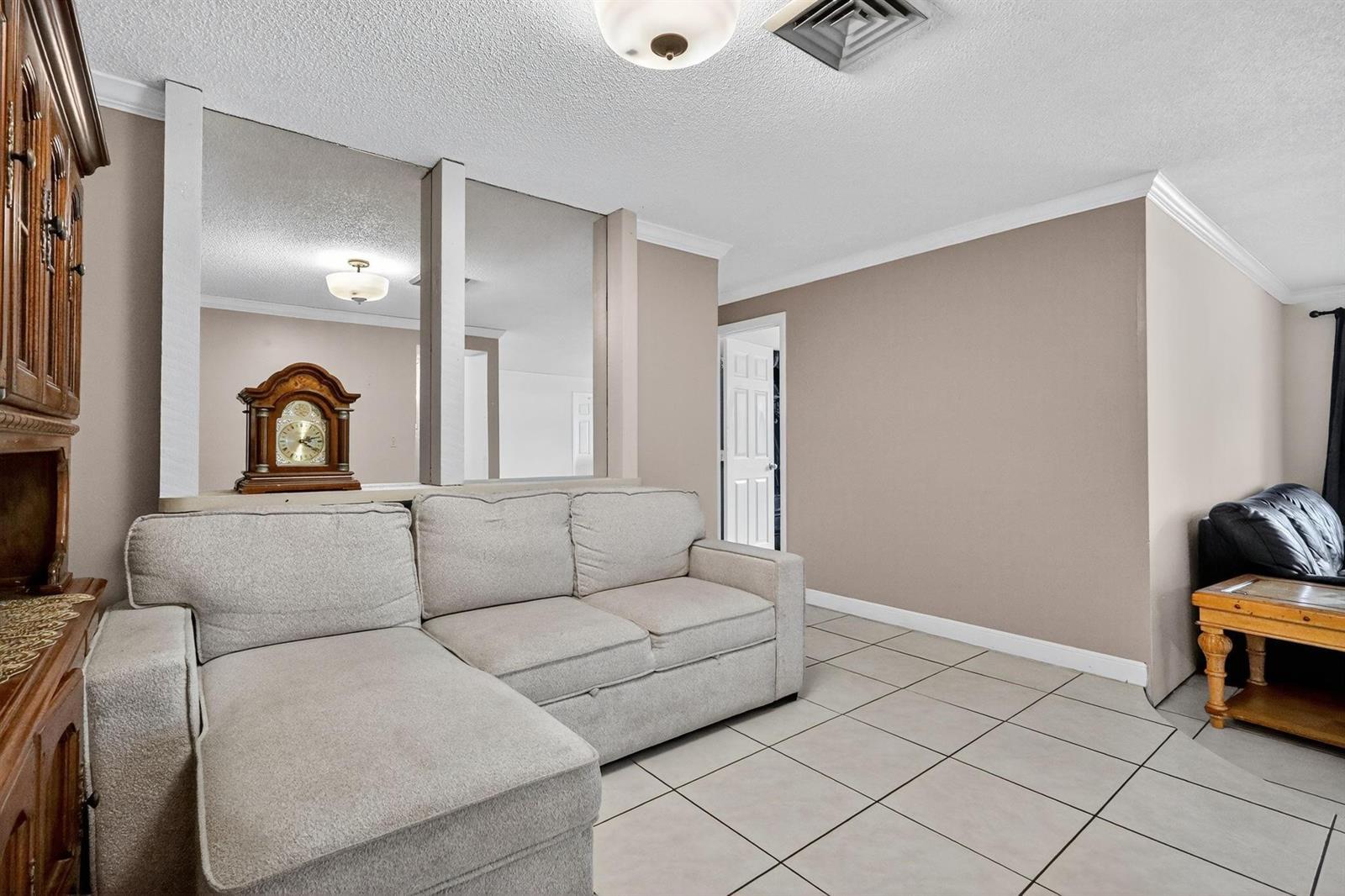 1910 SW 98th Terrace, Miramar FL 33025 photo 5