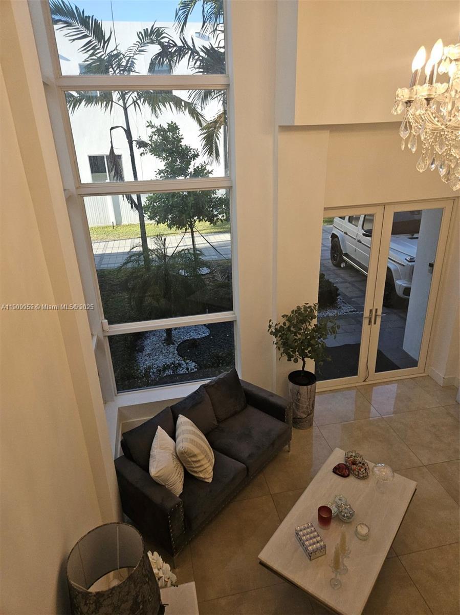 9870 NW 75th Ter, Doral FL 33178 photo 4