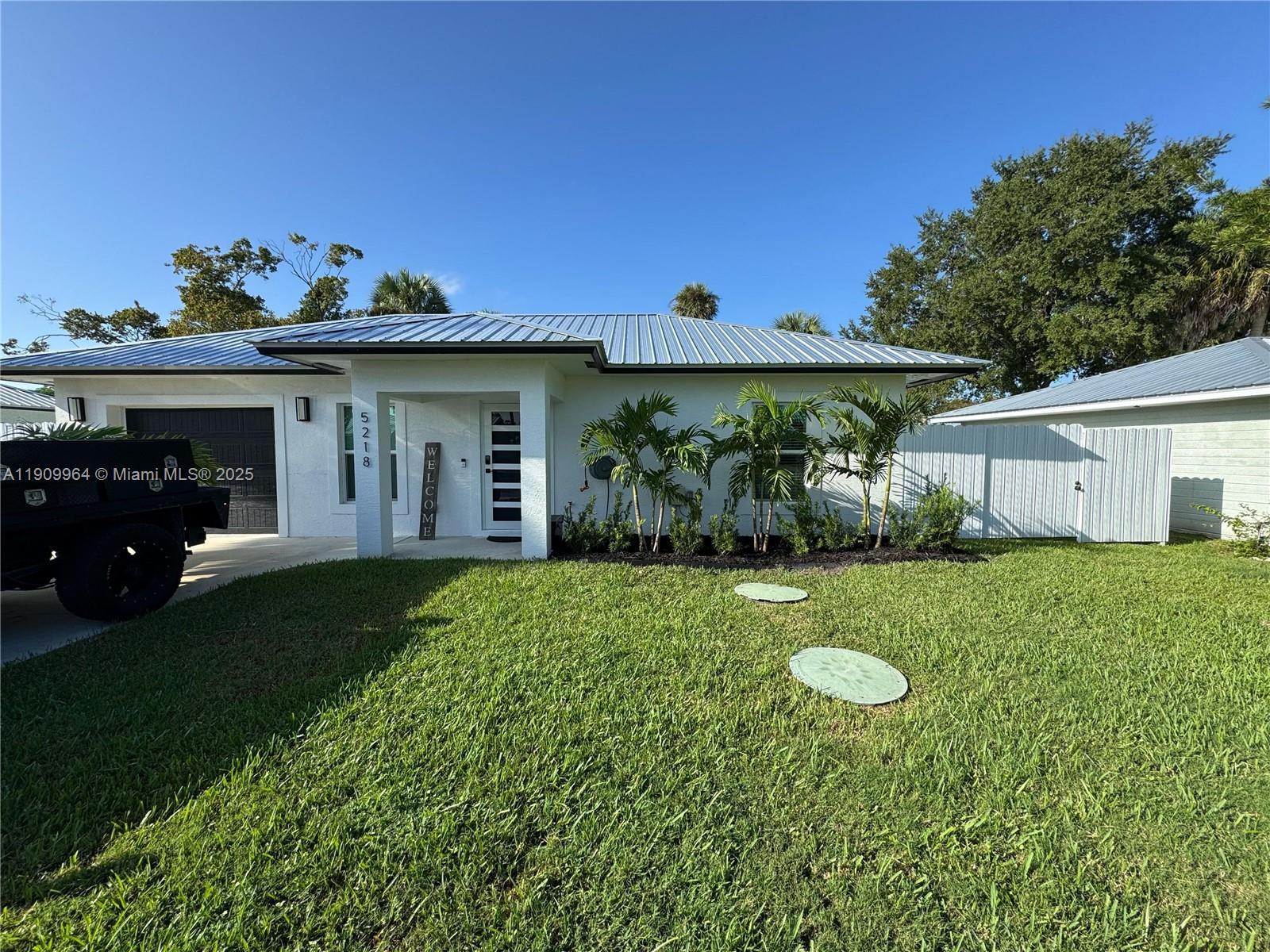 5218 E SE 43 St, Okeechobee FL 34974 photo 2