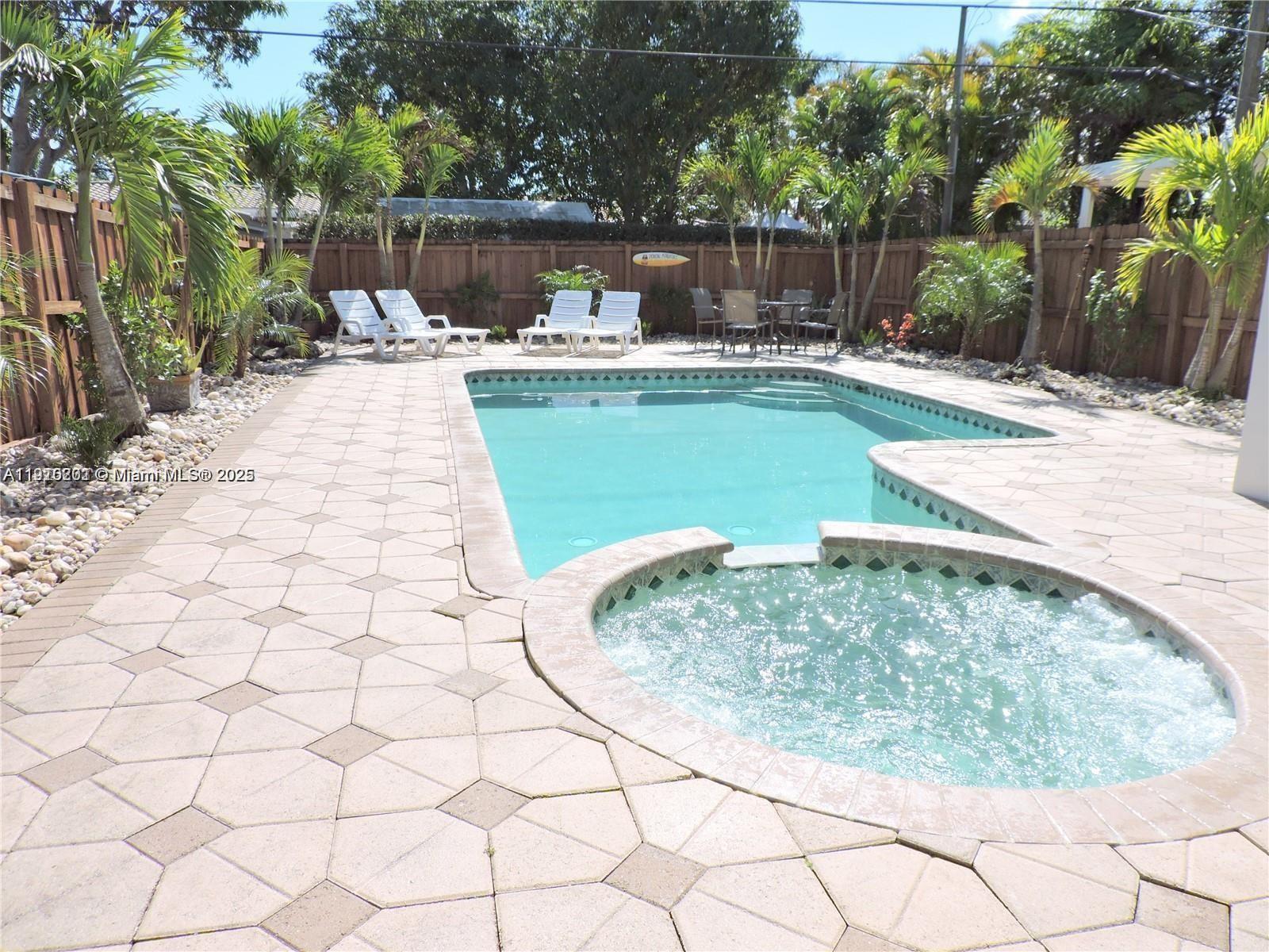 1148 Johnson St, Hollywood FL 33019 photo 3