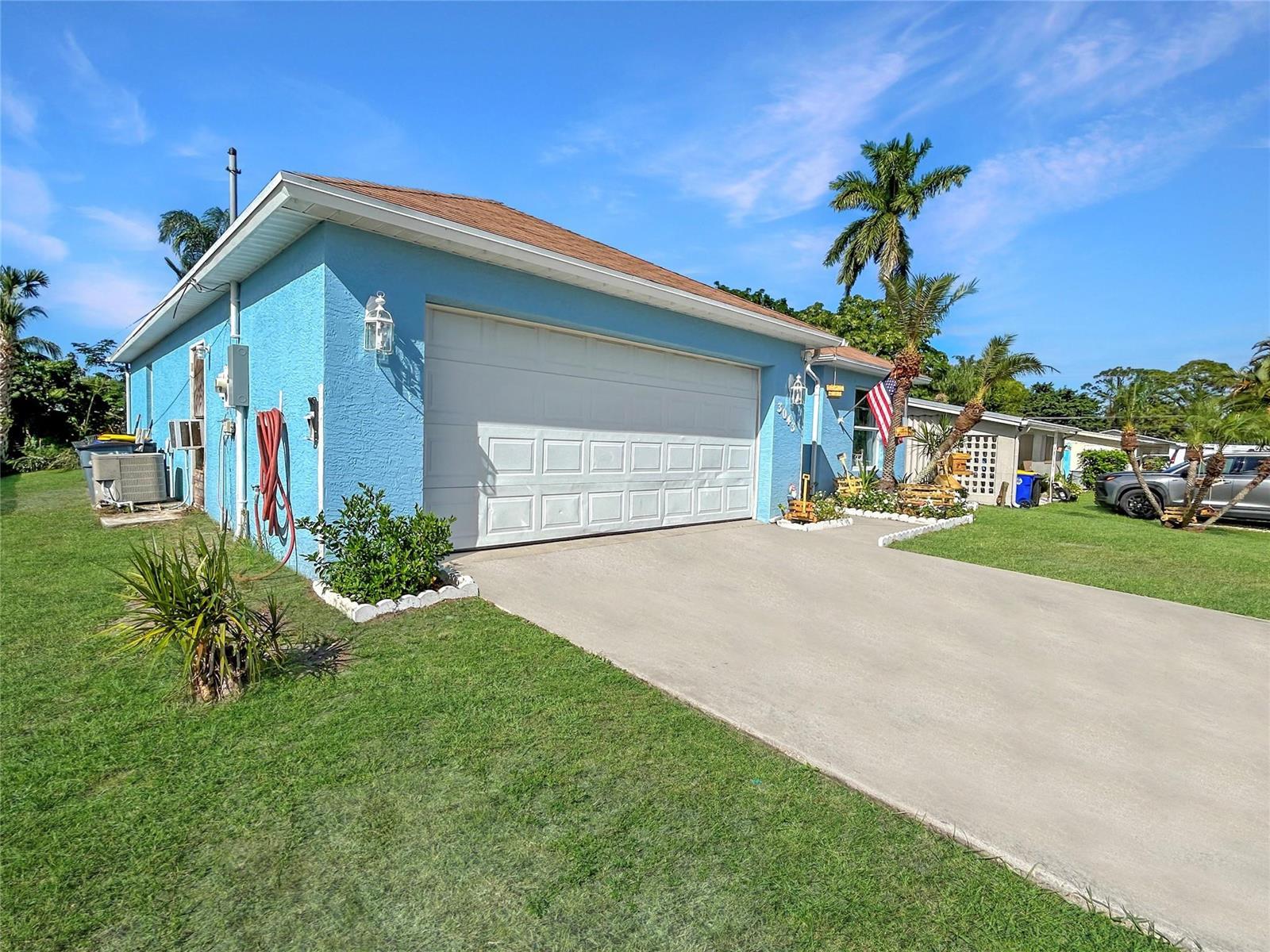3043 SE Banyan Street, Stuart FL 34997 photo 3