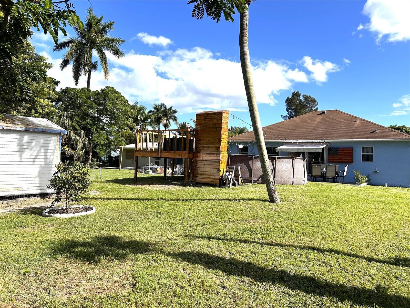 3043 SE Banyan Street, Stuart FL 34997 photo 4
