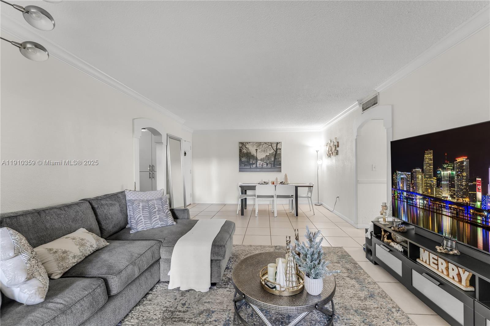 9320 Fountainebleau Blvd # 215, Miami FL 33172 photo 5