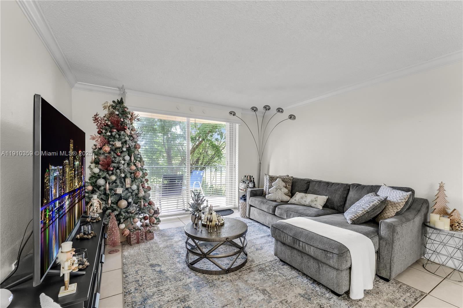 9320 Fountainebleau Blvd # 215, Miami FL 33172 photo 4