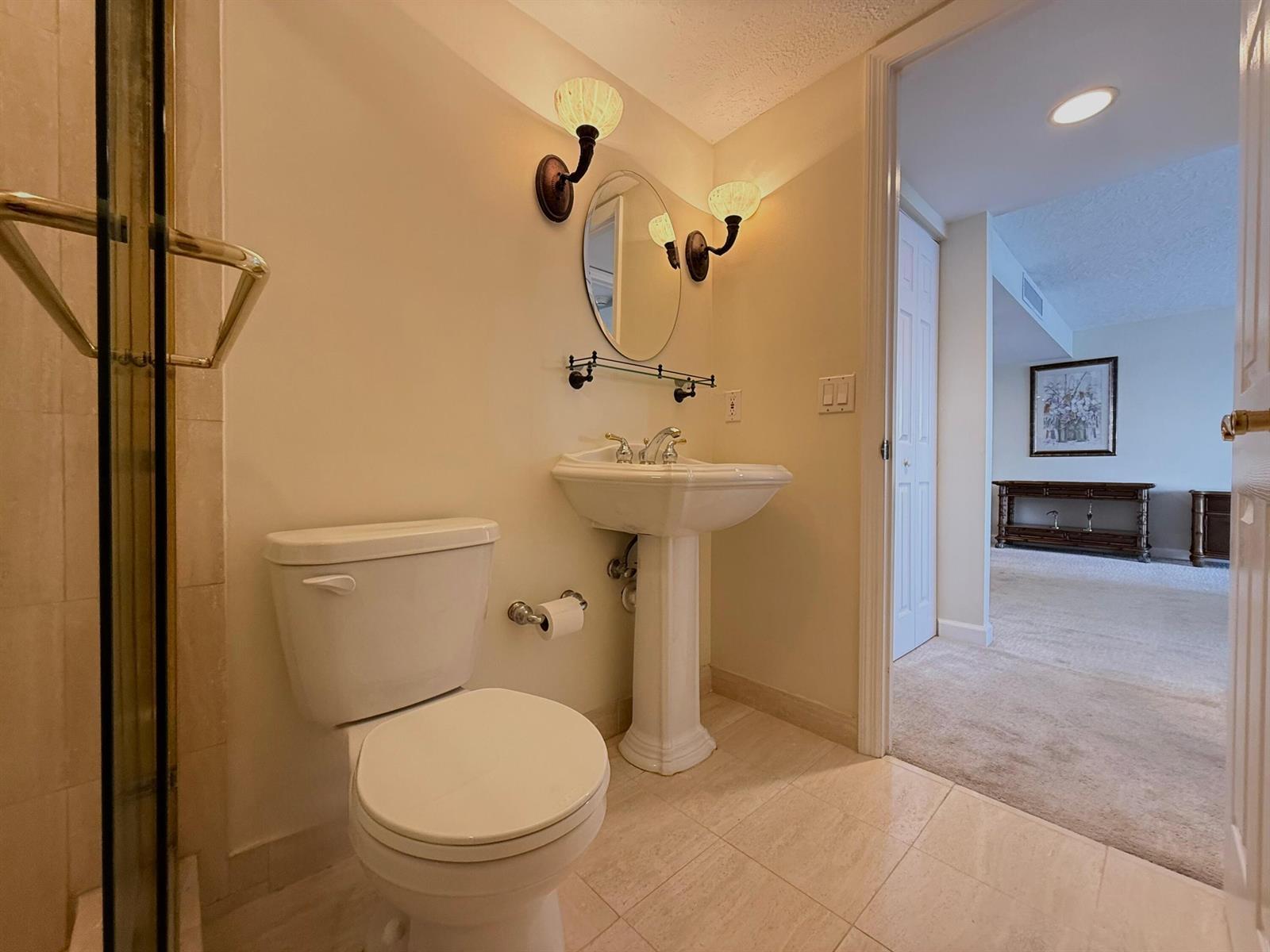 5600 N Flagler Drive # 2209, West Palm Beach FL 33407 photo 5