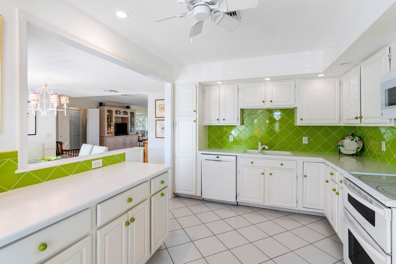 3870 Quail Ridge Drive, Boynton Beach FL 33436 photo 4
