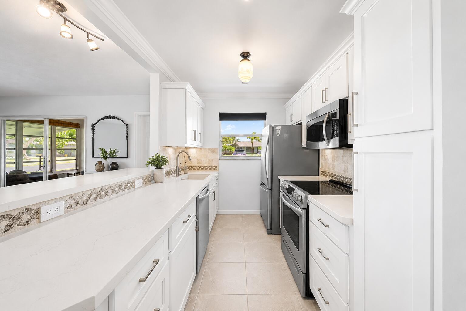 510 High Point Drive # D, Delray Beach FL 33445 photo 2