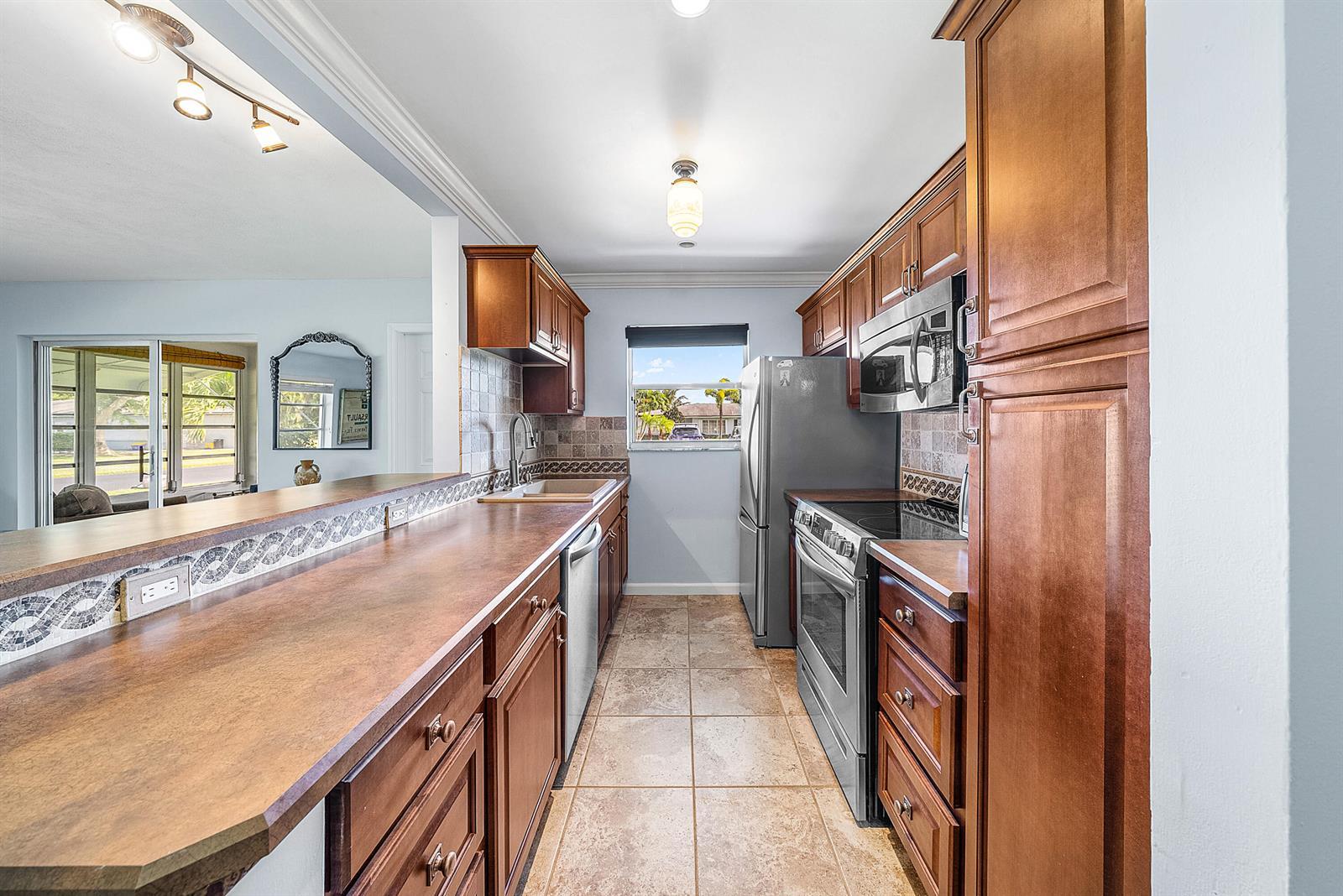 510 High Point Drive # D, Delray Beach FL 33445 photo 4