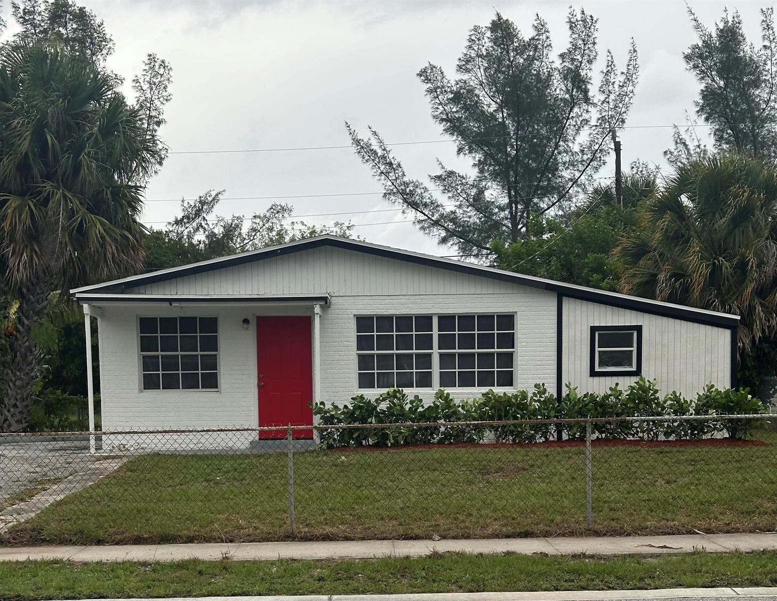 1210 Avenue R, Riviera Beach FL 33404 photo 3