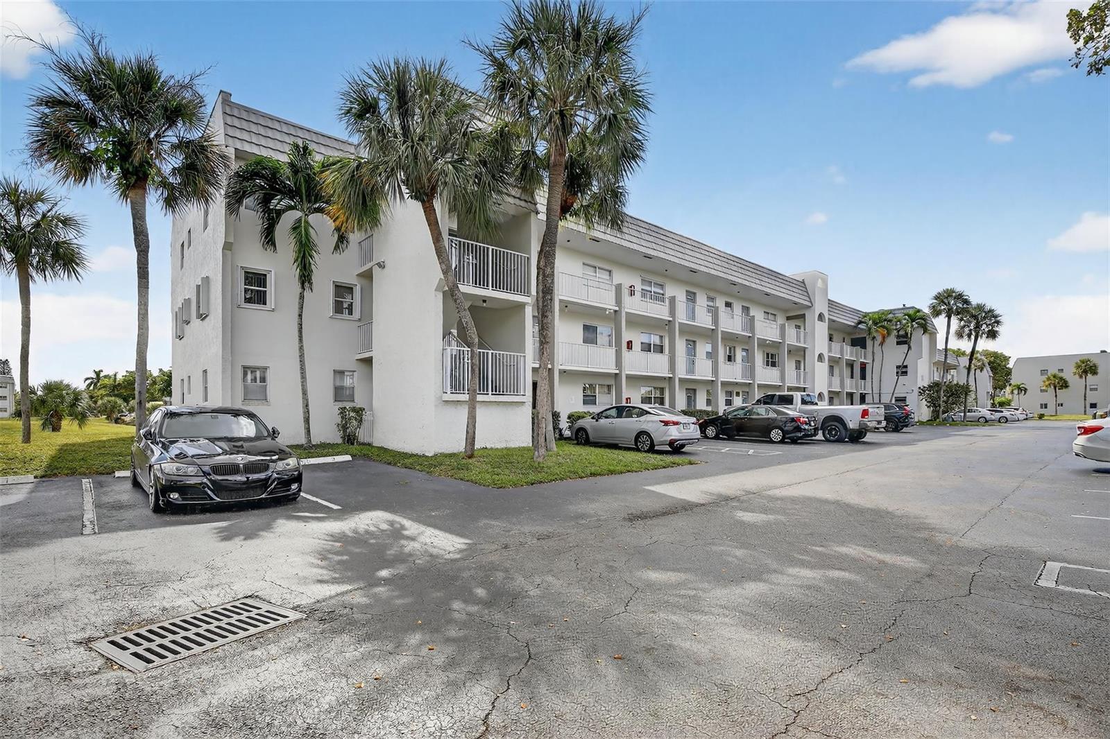 8130 Sunrise Lakes Boulevard # 309, Sunrise FL 33322 photo 2