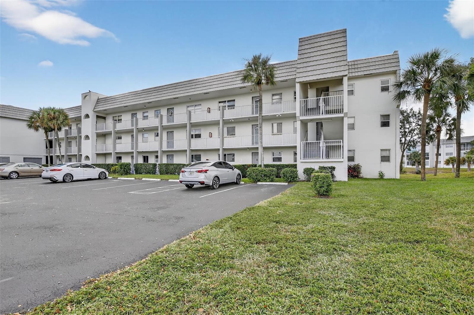 8130 Sunrise Lakes Boulevard # 309, Sunrise FL 33322 photo 3
