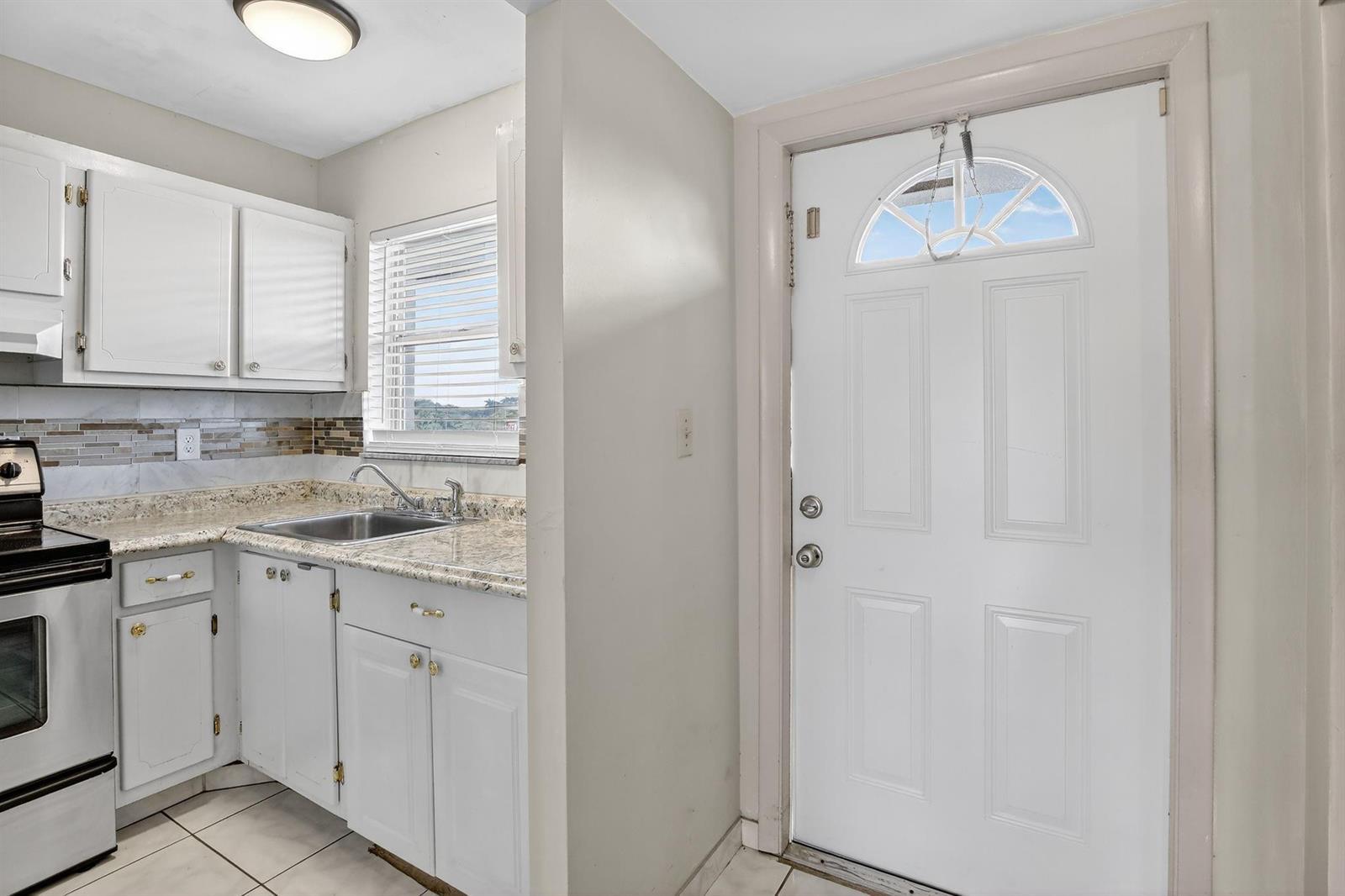 8130 Sunrise Lakes Boulevard # 309, Sunrise FL 33322 photo 5