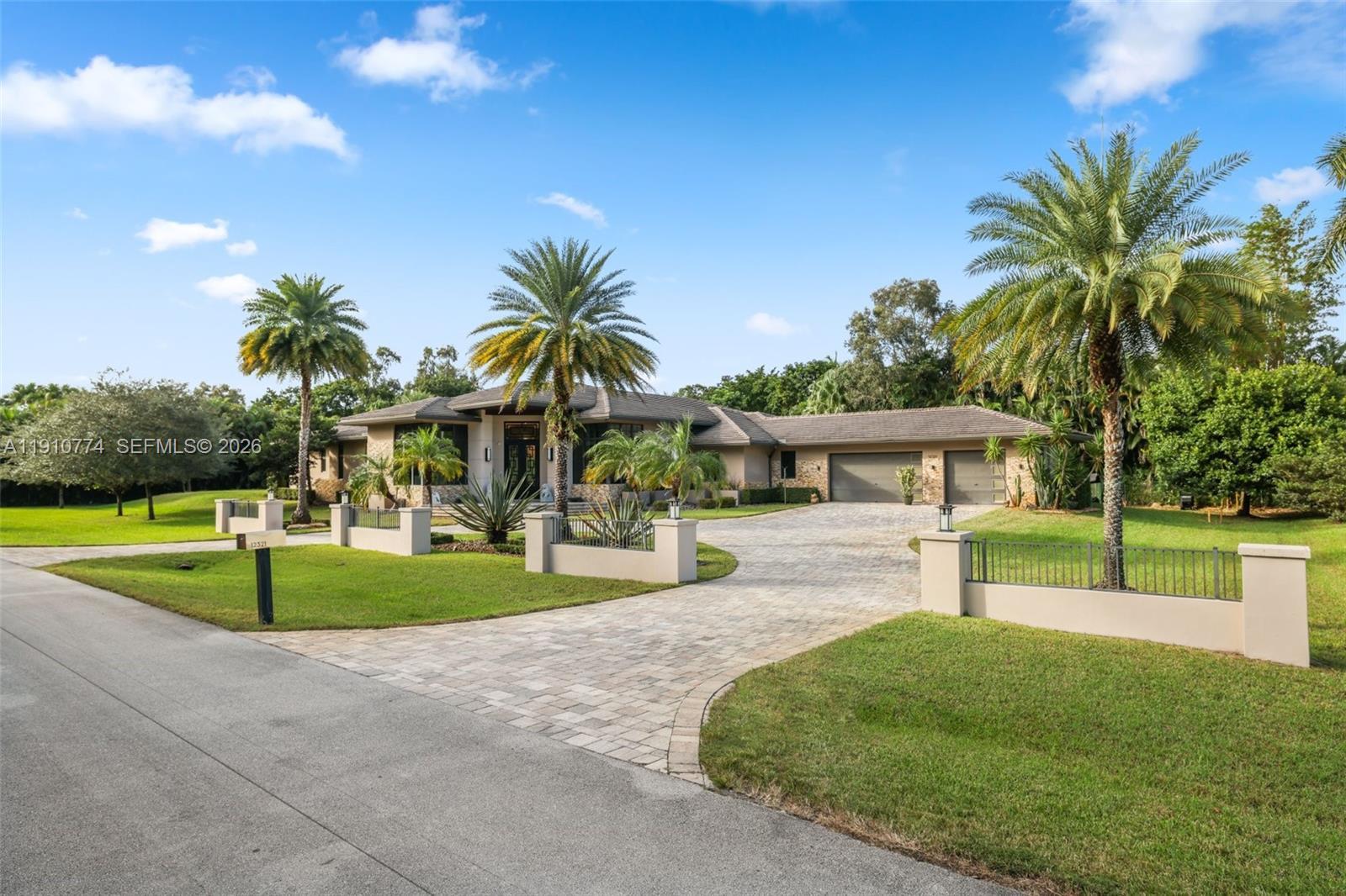 12321 NW 2nd St, Plantation FL 33325 photo 2