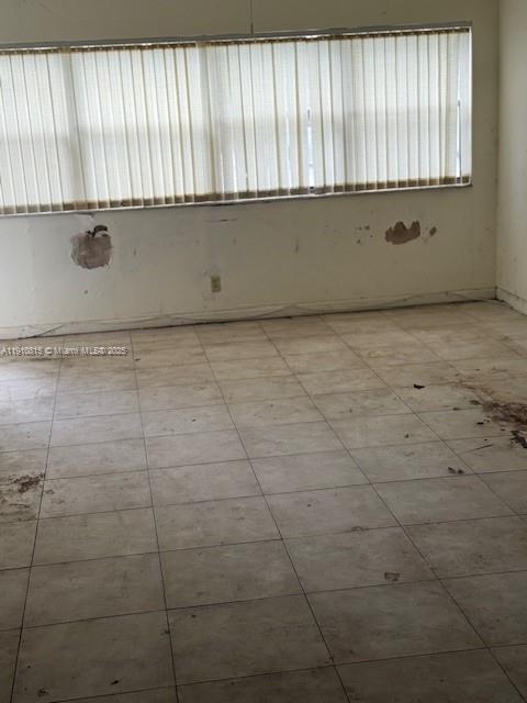 200 Lakeview Dr # 102, Weston FL 33326 photo 3