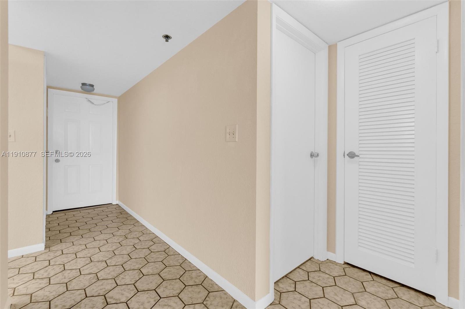3100 W Rolling Hills Cir # 707, Davie FL 33328 photo 3