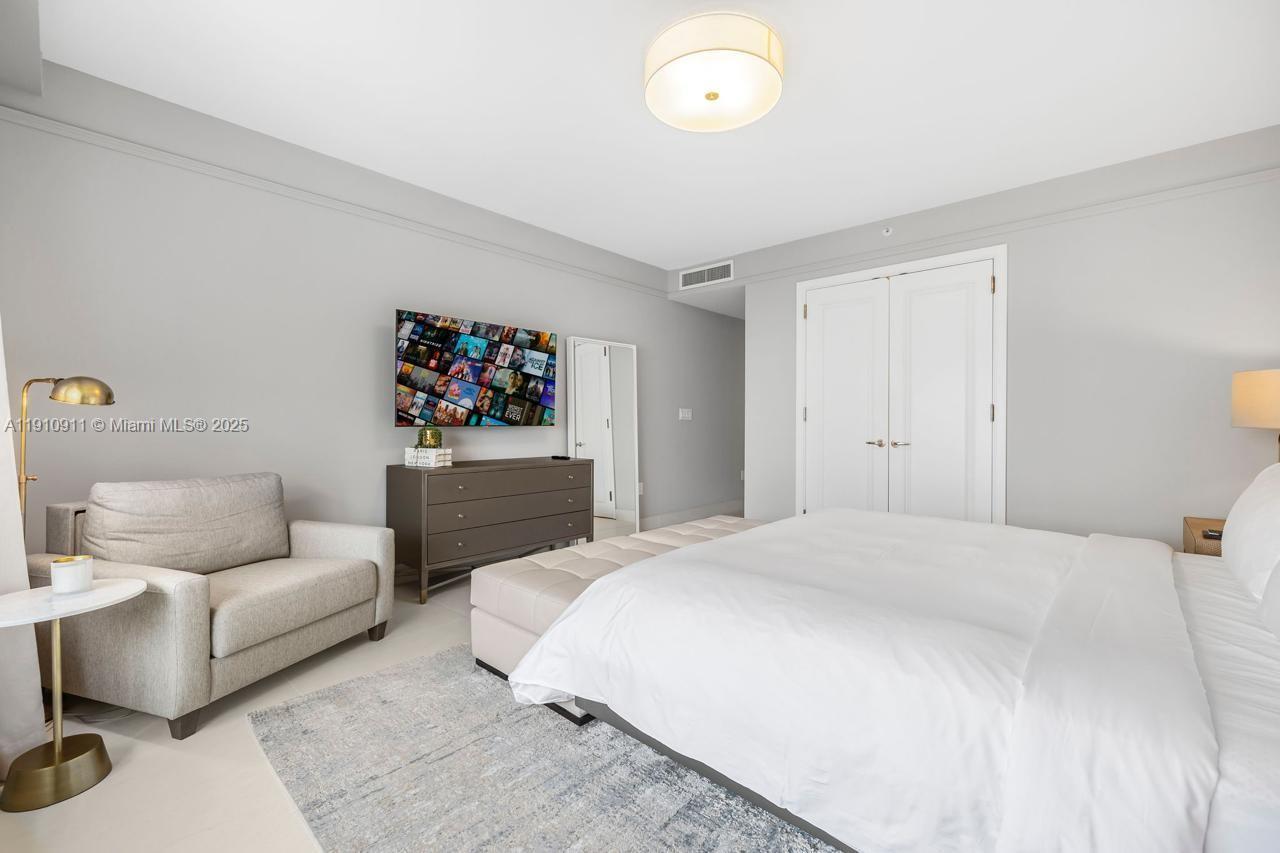 1435 Brickell Ave # 3410, Miami FL 33131 photo 5