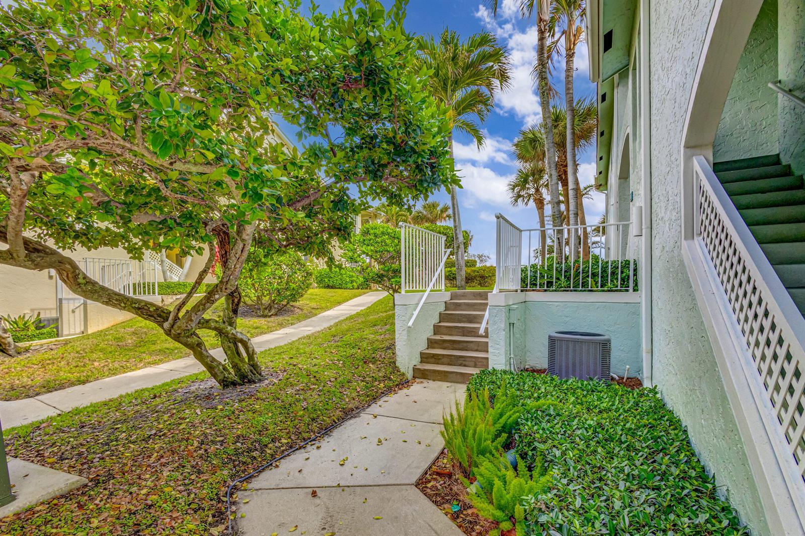 303 Mainsail Circle, Jupiter FL 33477 photo 4