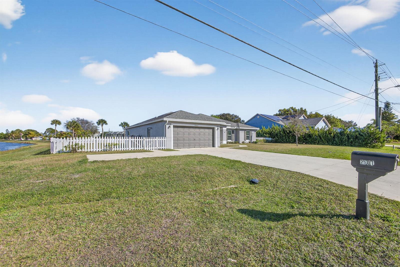 2501 SE Mariposa Avenue, Port St. Lucie FL 34952 photo 2