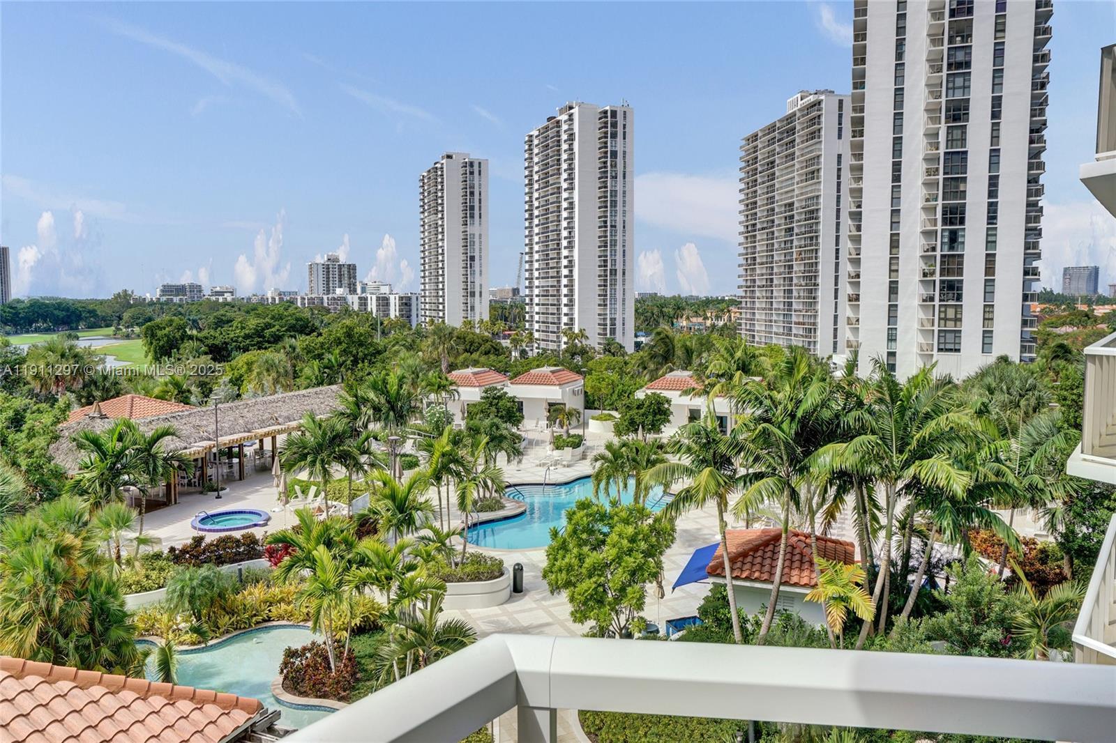 20281 E Country Club Dr # 511, Aventura FL 33180 photo 2