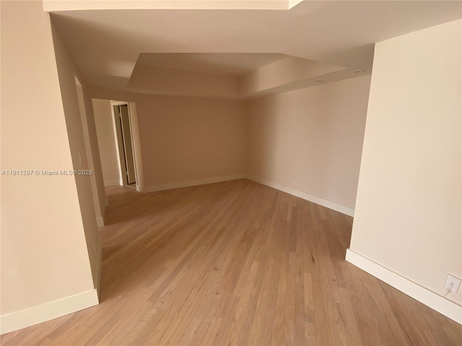 20281 E Country Club Dr # 511, Aventura FL 33180 photo 5