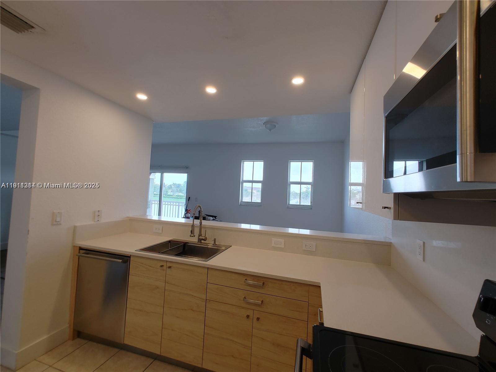 10901 NW 83rd St # 204, Doral FL 33178 photo 4