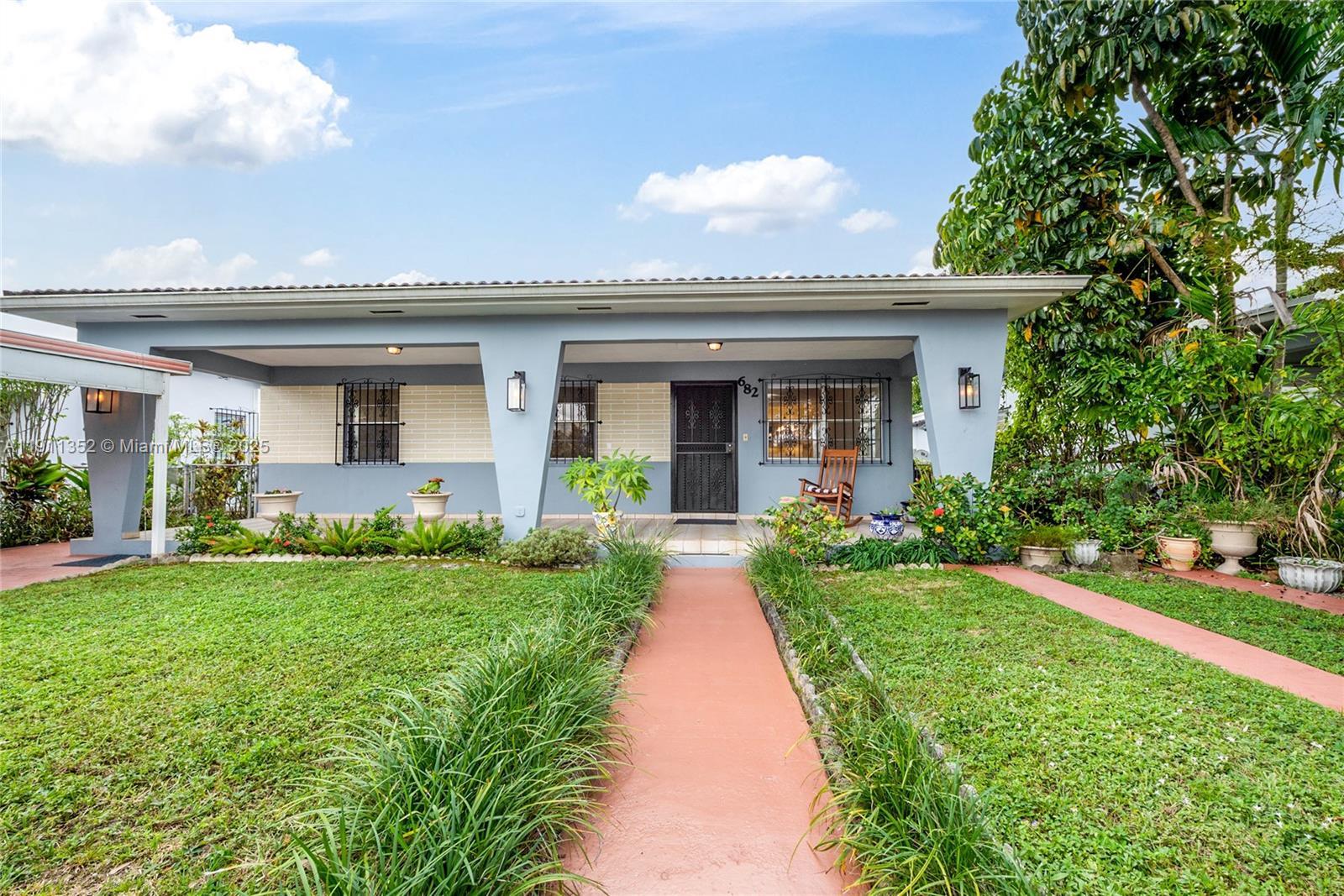 682 W 37th St, Hialeah FL 33012