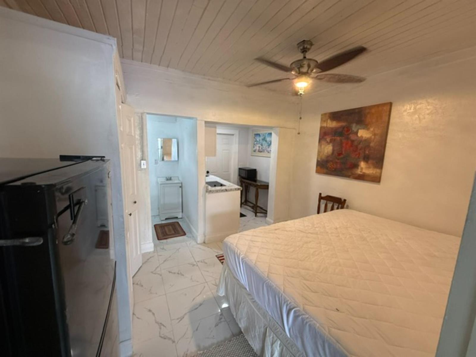 408 SW 68th Avenue, Pembroke Pines FL 33023