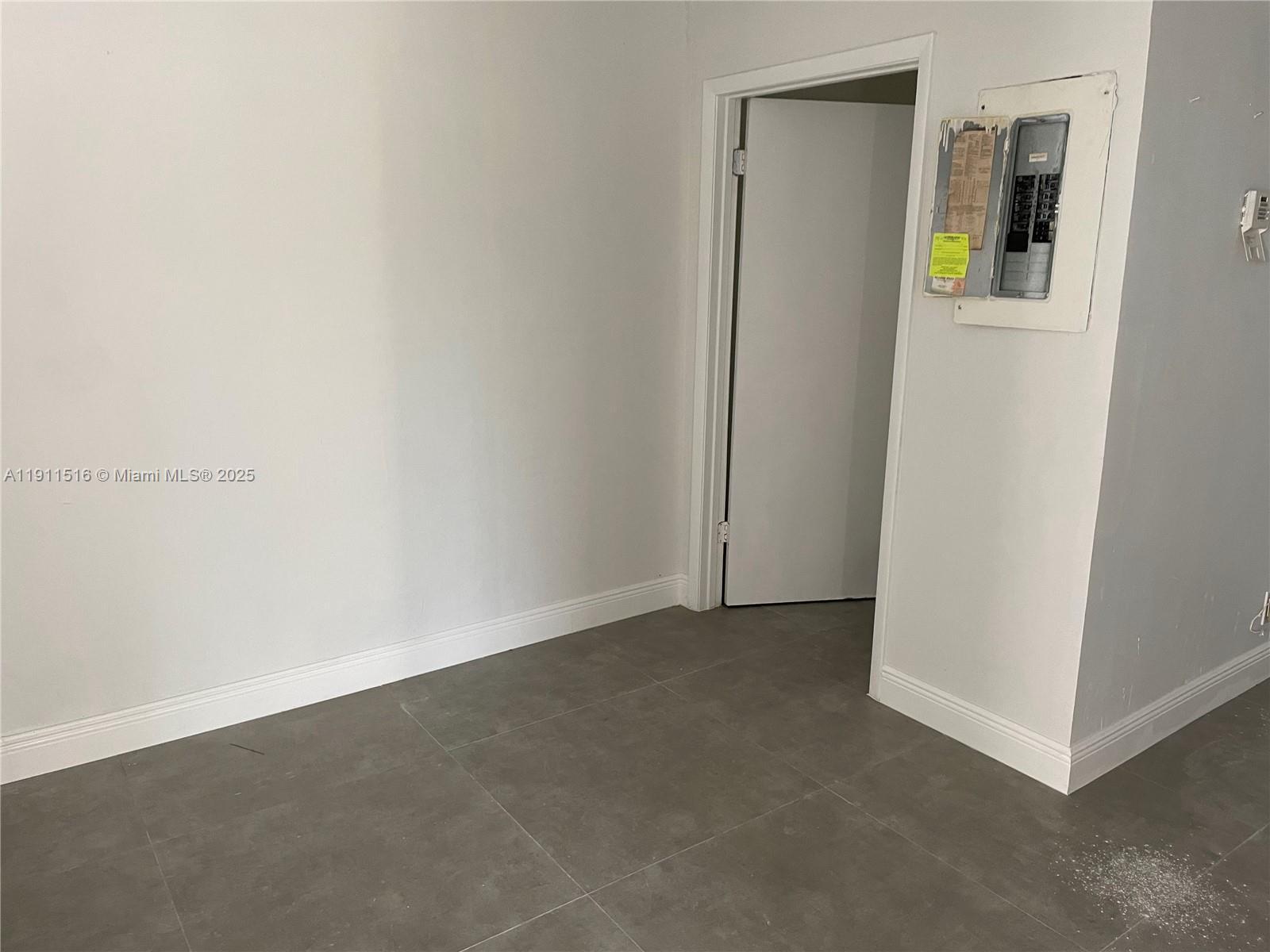 5845 Hollywood Blvd, Hollywood FL 33021 photo 5